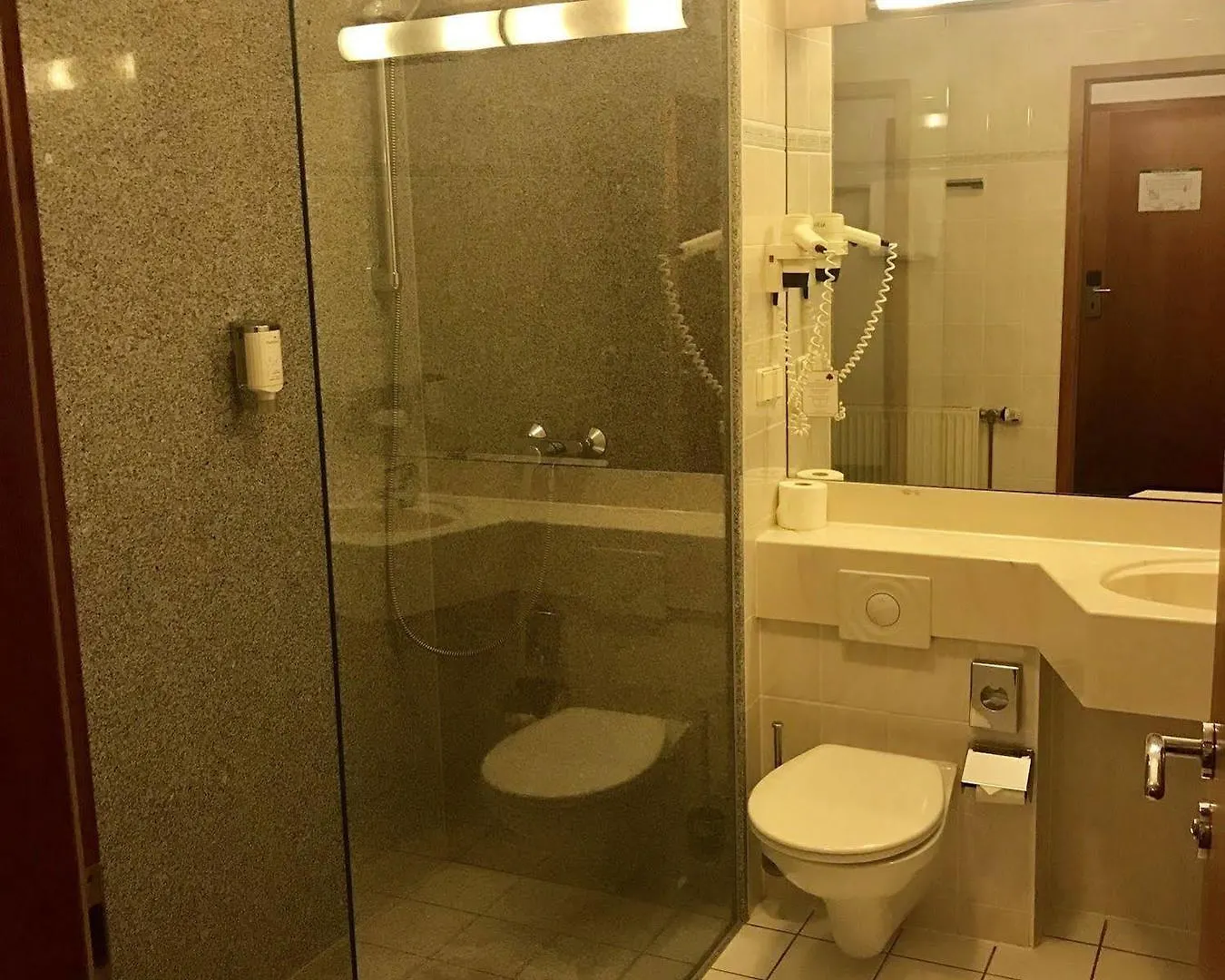 Hotel Berlin - Greenline Hotel Цоссен 3*,